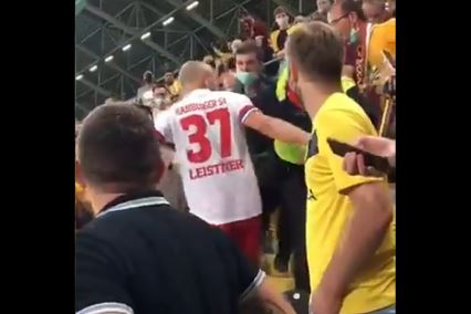 Jogador do Hamburgo sobe à bancada para confrontar adepto rival após derrota na Taça da Alemanha | Vídeo