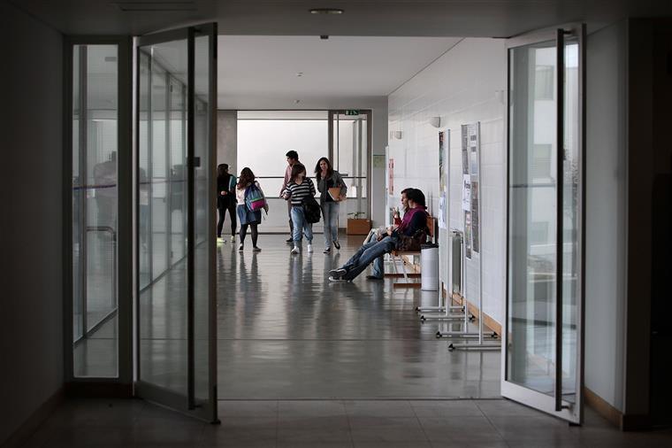Mais de 20 alunos de escola em Felgueiras estão em quarentena