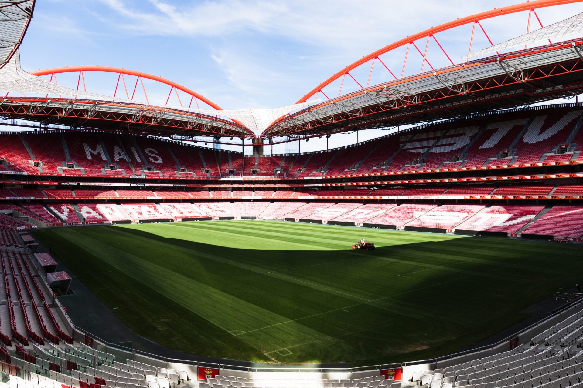 Benfica diz que é “manifestamente falso e descabido” as informações divulgadas sobre a saída de Jorge Jesus