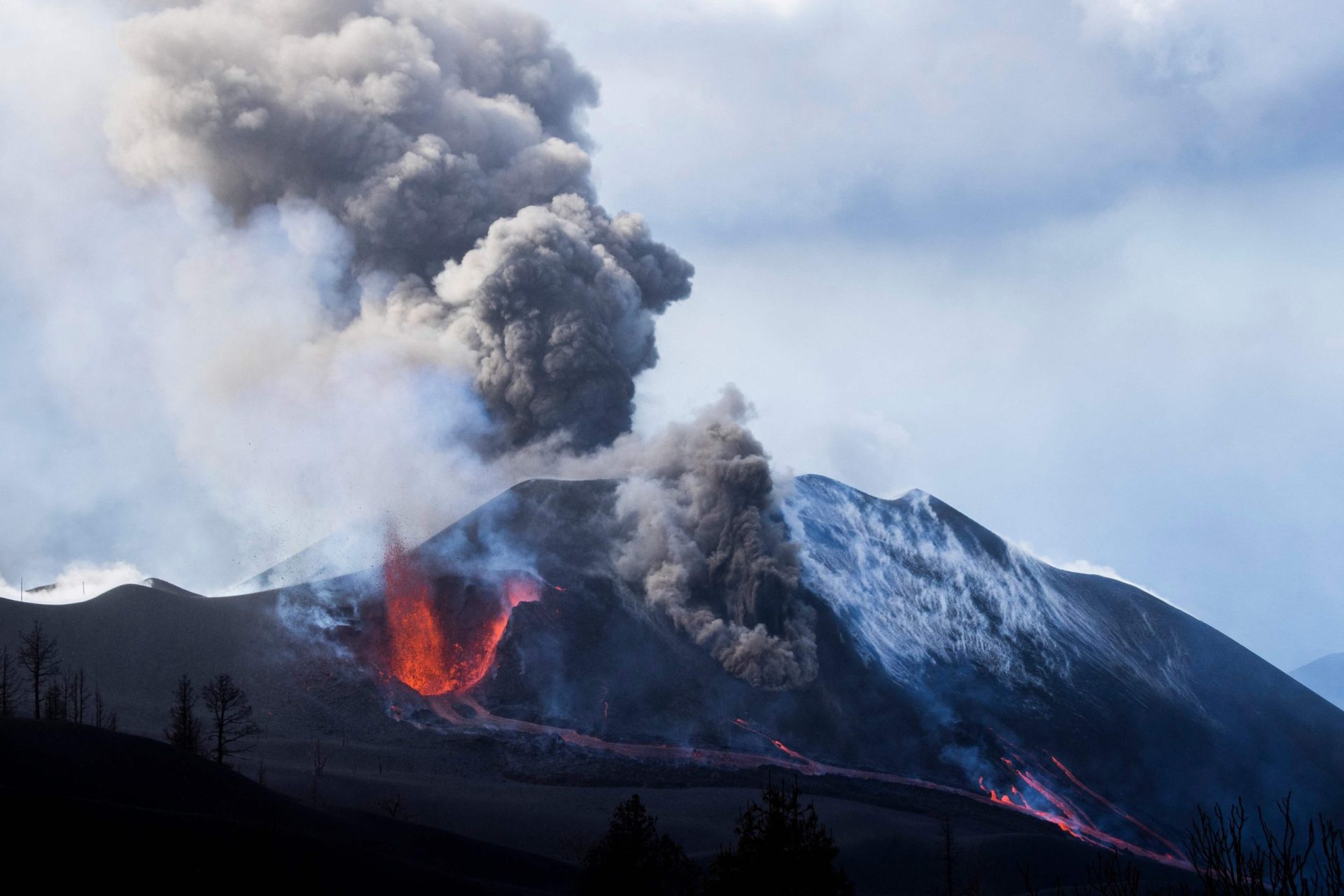 Erupção do vulcão de Cumbre Vieja terminou após mais de três meses em atividade