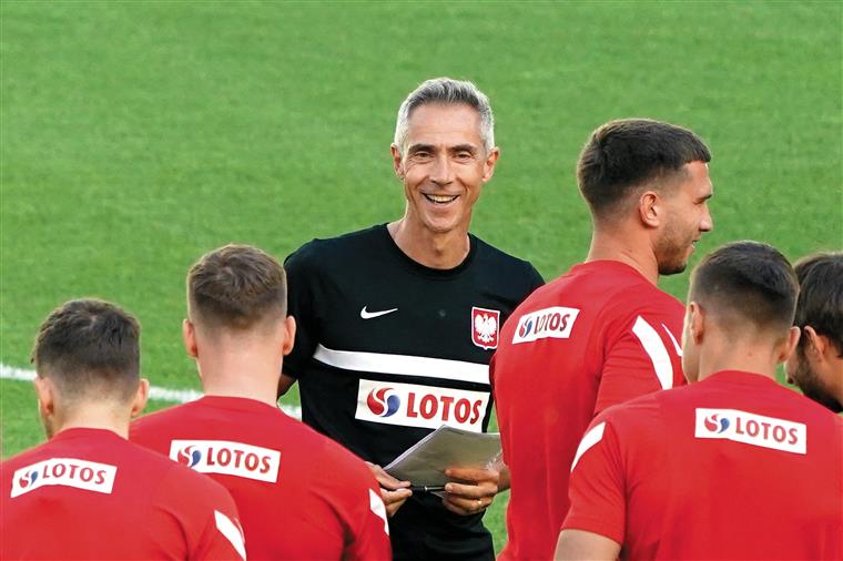 Paulo Sousa apontado como novo treinador do Flamengo, mas Federação polaca rejeita pedido de demissão