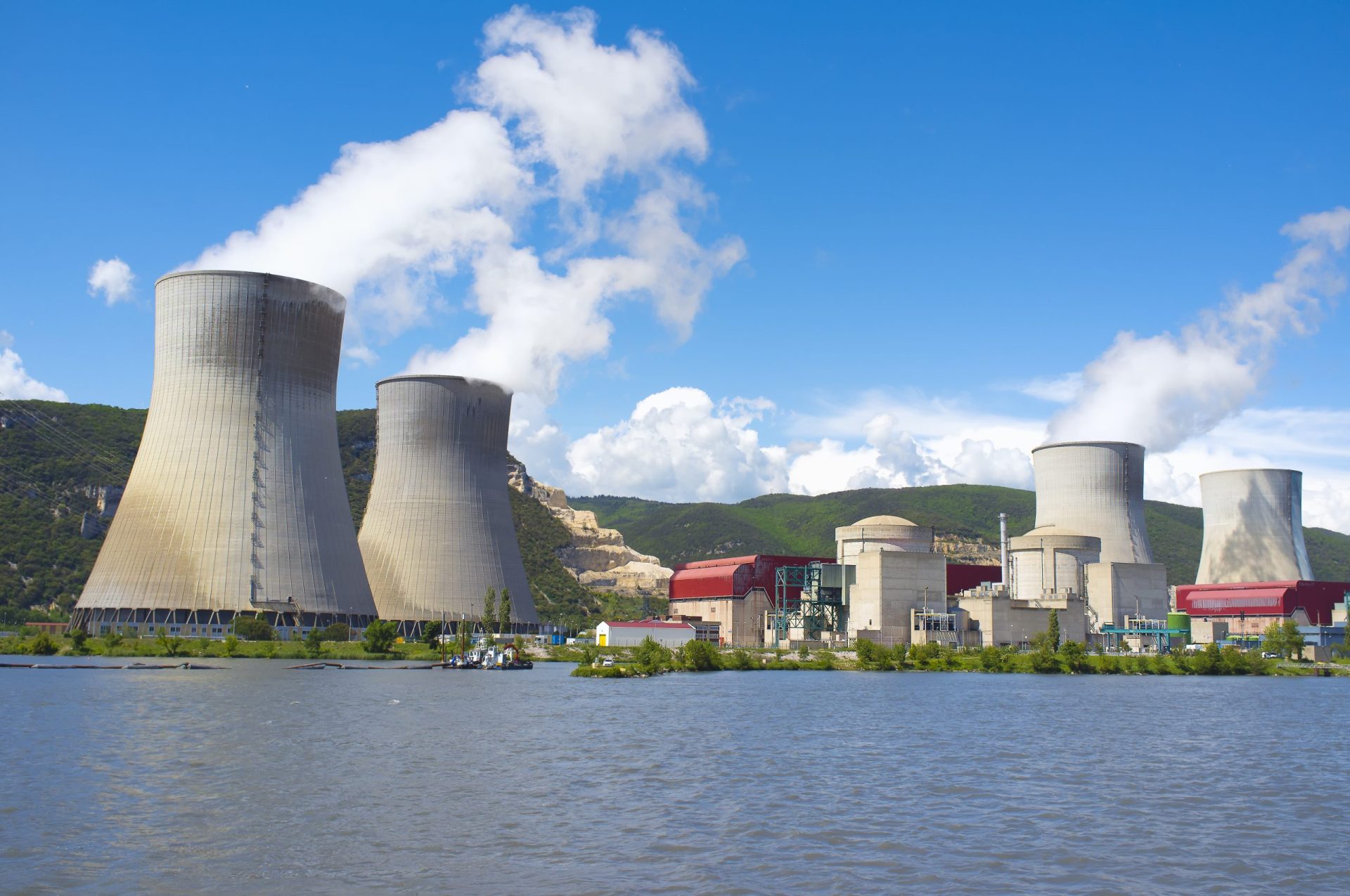 Três centrais nucleares vão encerrar esta sexta-feira na Alemanha