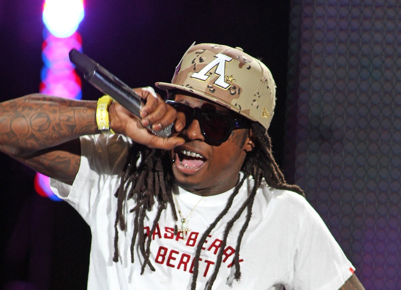 Lil Wayne acusado de apontar espingarda a segurança na sua residência