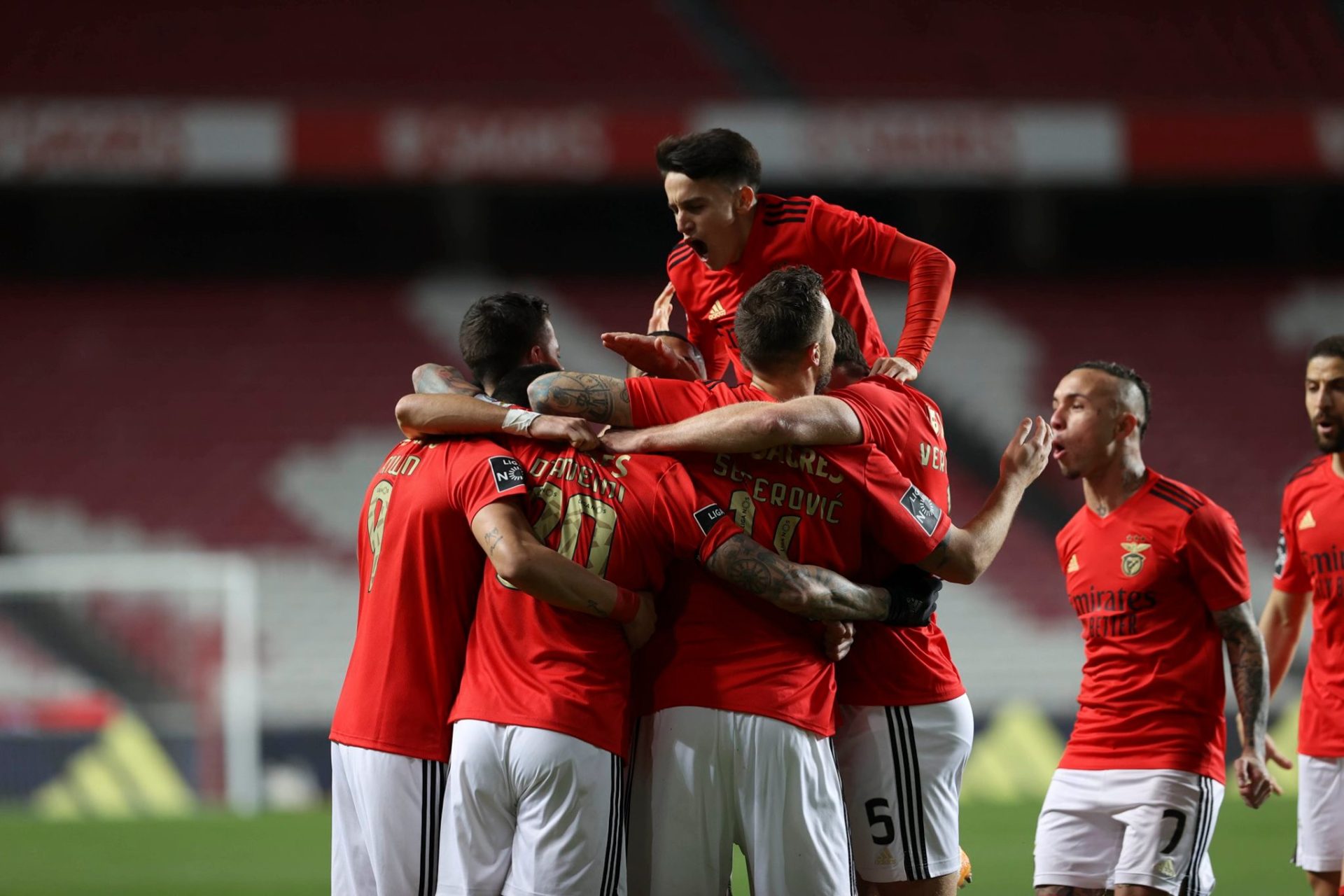 Benfica-Arsenal em Atenas fica em dúvida