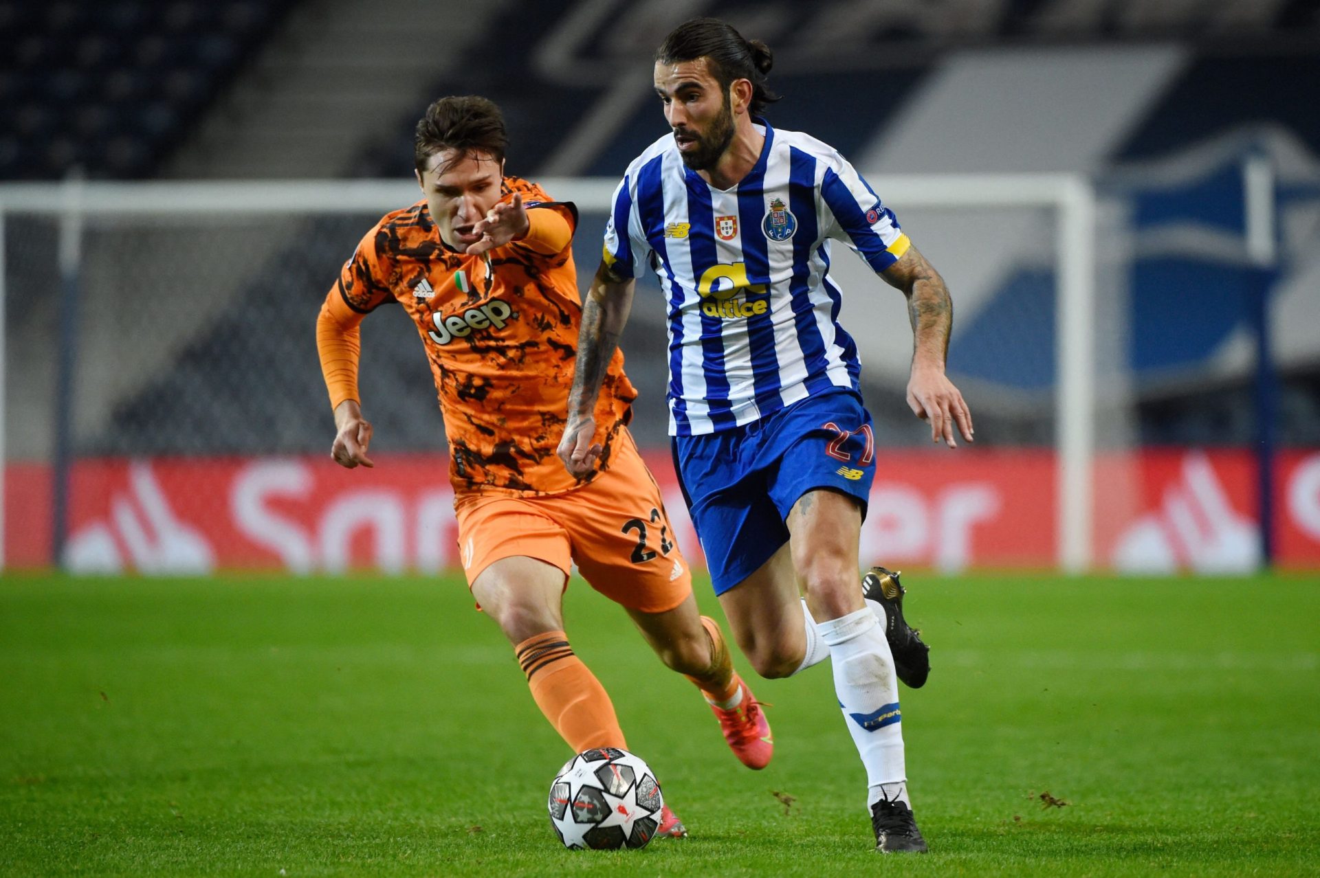 FC Porto bate Juventus por 2-1 no Dragão e segue em vantagem para Turim