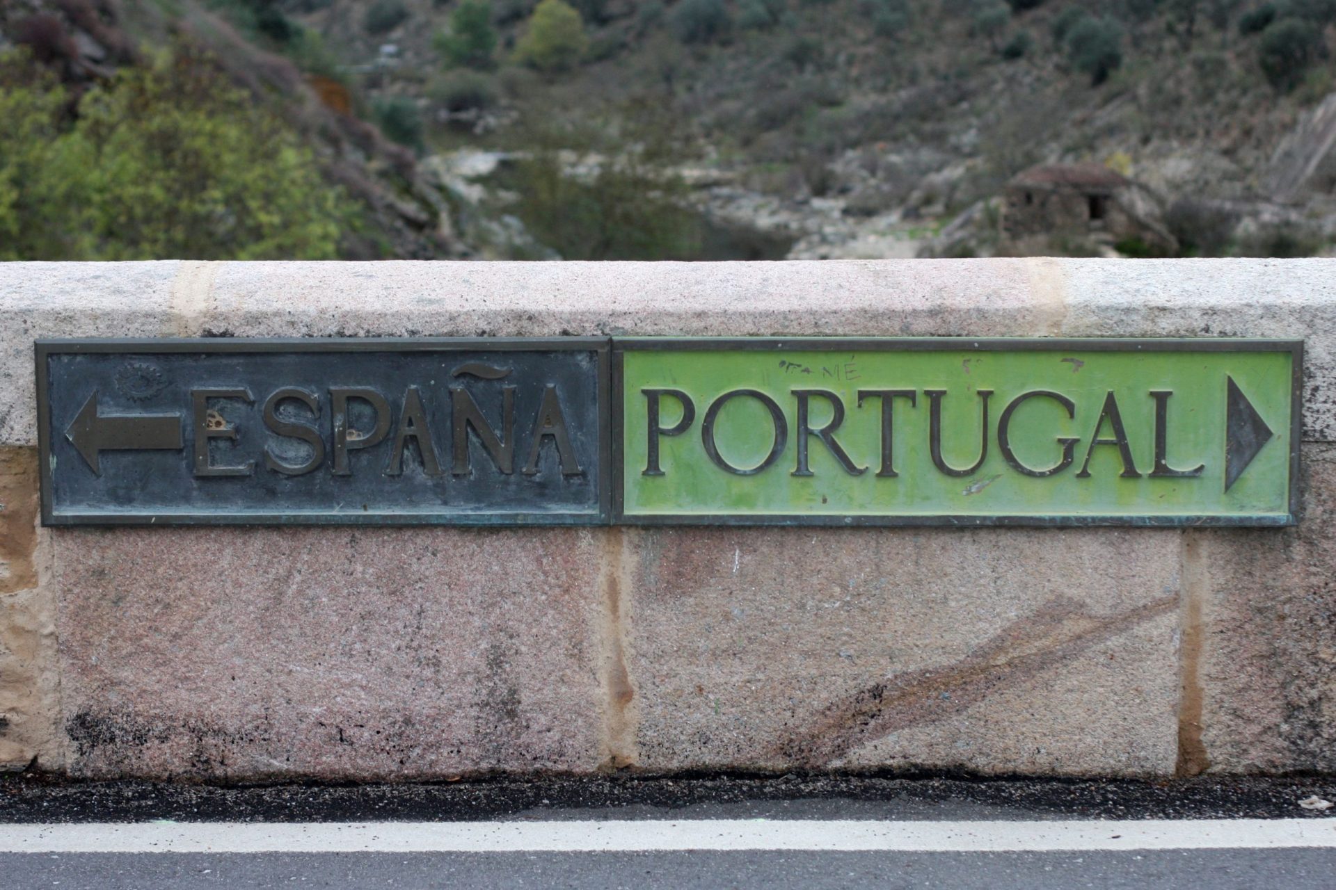Espanha prolonga restrições nas fronteiras com Portugal até março