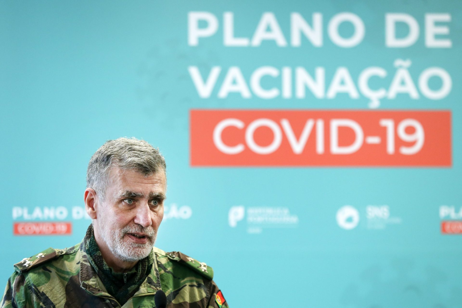 Coordenador da task-force confiante nos objetivos da vacinação contra a covid-19