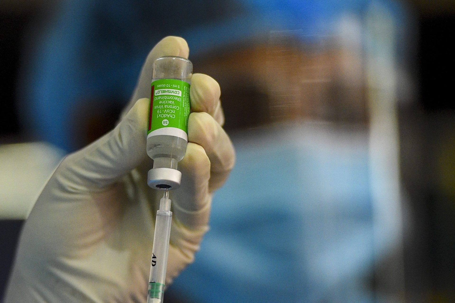 Dinamarca é o sexto país a suspender vacina da AstraZeneca