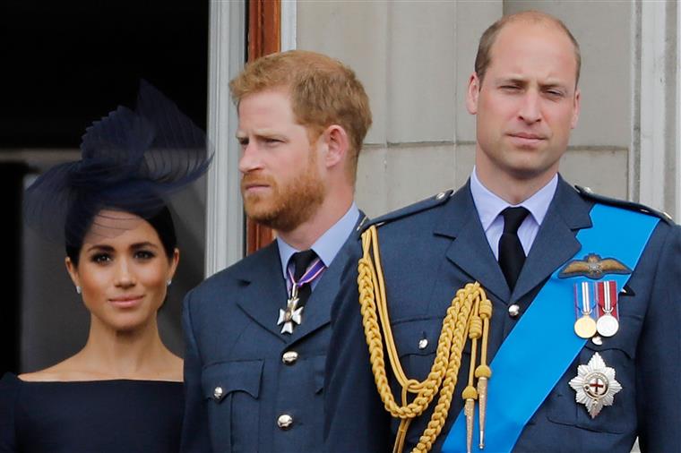 Príncipe William fala pela primeira vez após polémica entrevista: “Não somos uma família racista”