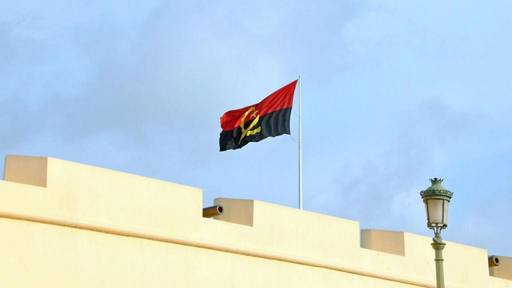 A revisão pontual da Constituição de Angola