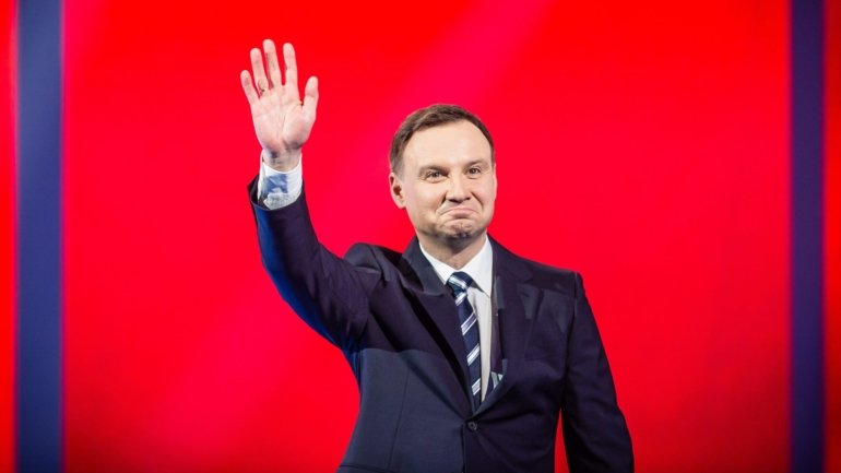 Preso por chamar burro a Presidente da Polónia
