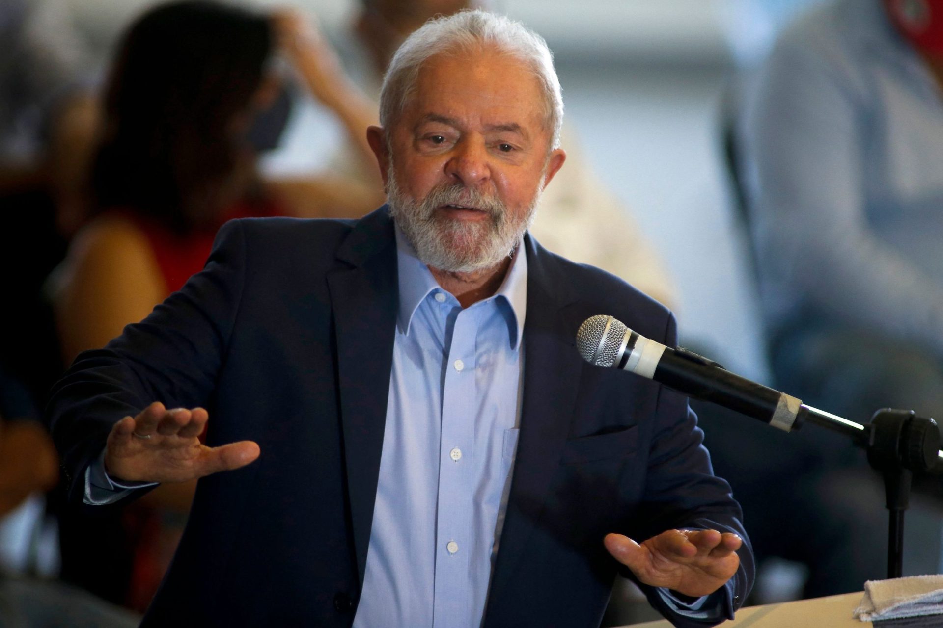 Lula quer “restaurar a paz” face ao “ódio” que dividiu o país