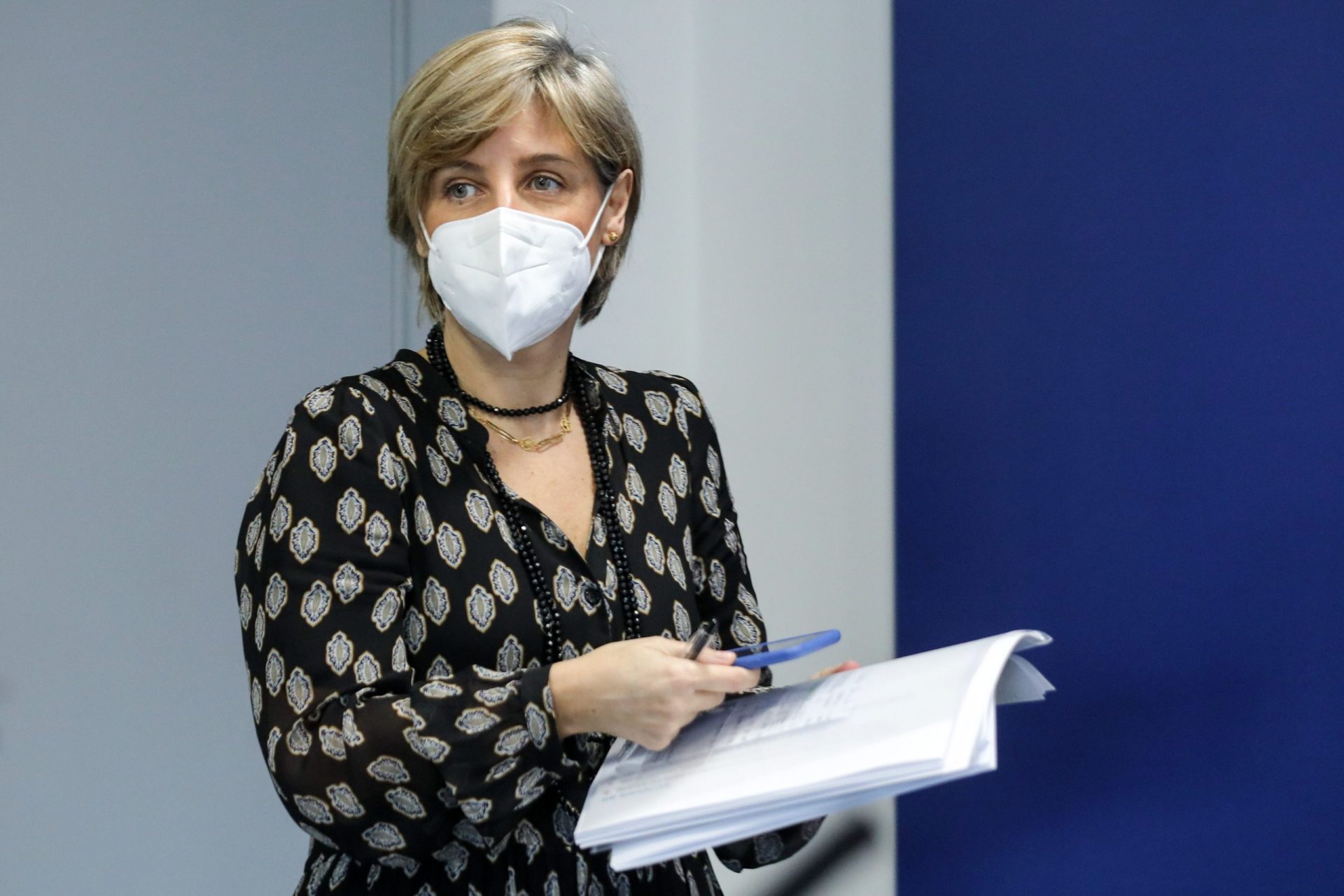 Marta Temido admite vacinar professores e funcionários de escolas na primeira fase da vacinação