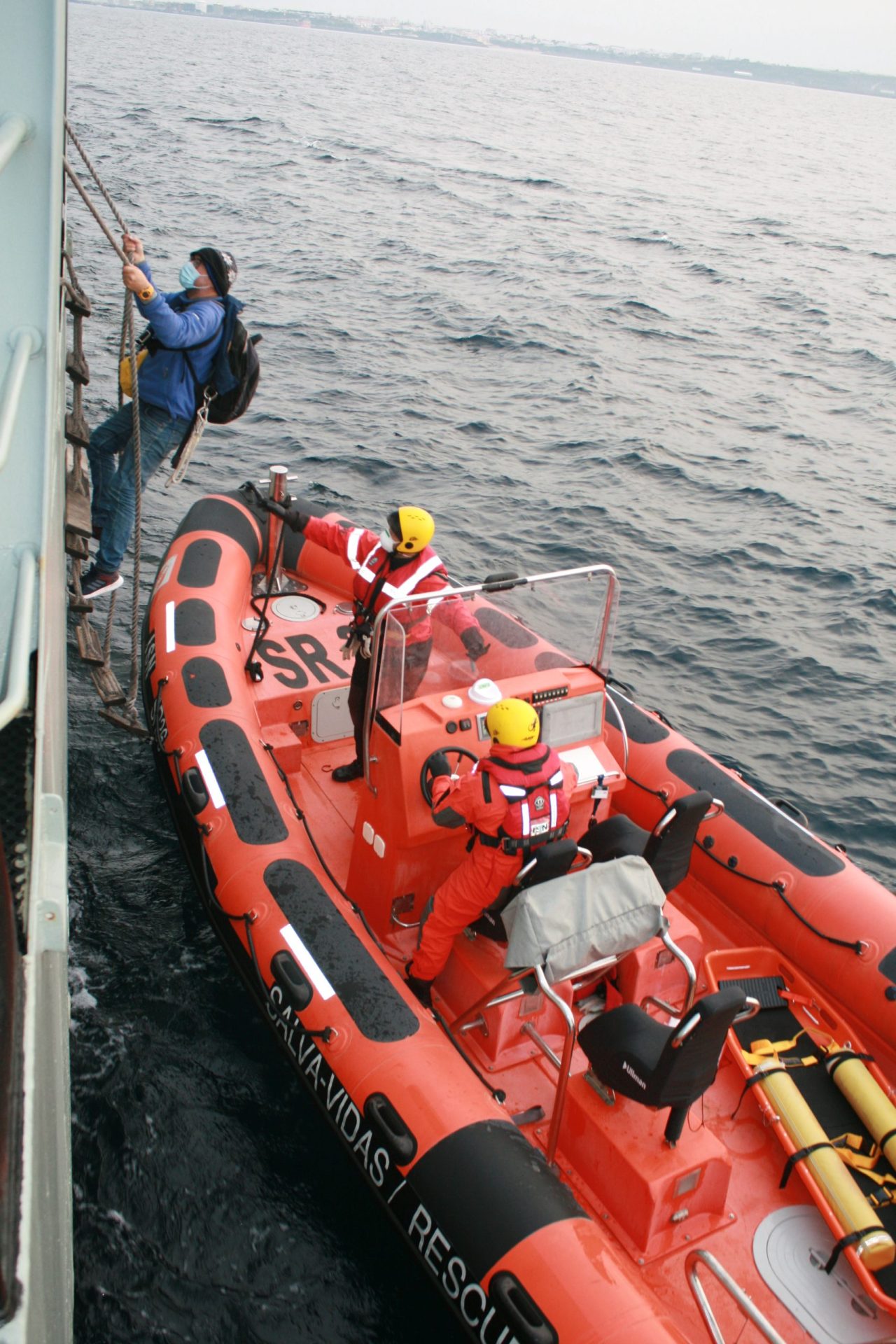 Marinha salva velejador italiano a mais de 200km a Oeste do cabo de São Vicente
