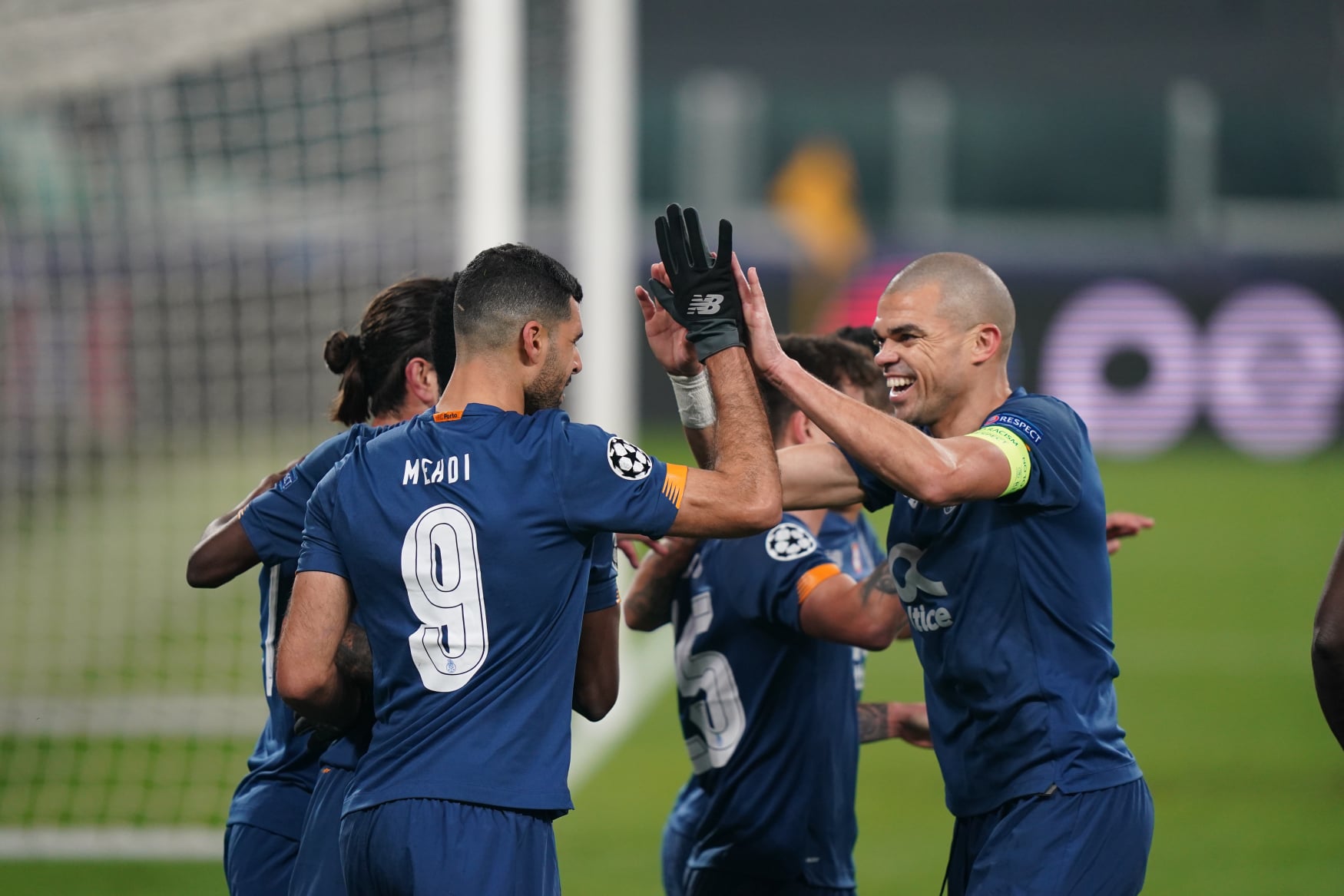 FC Porto e Chelsea enfrentam-se em Sevilha