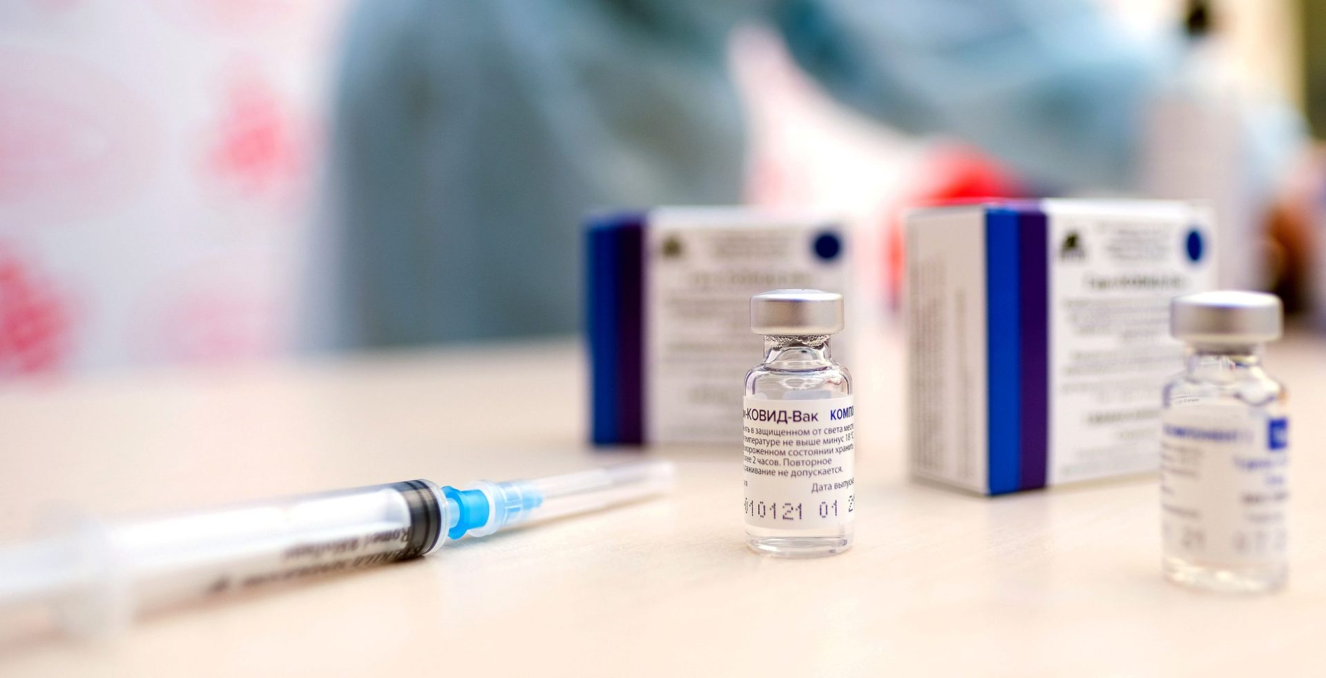 Áustria negoceia compra de um milhão de doses da vacina russa