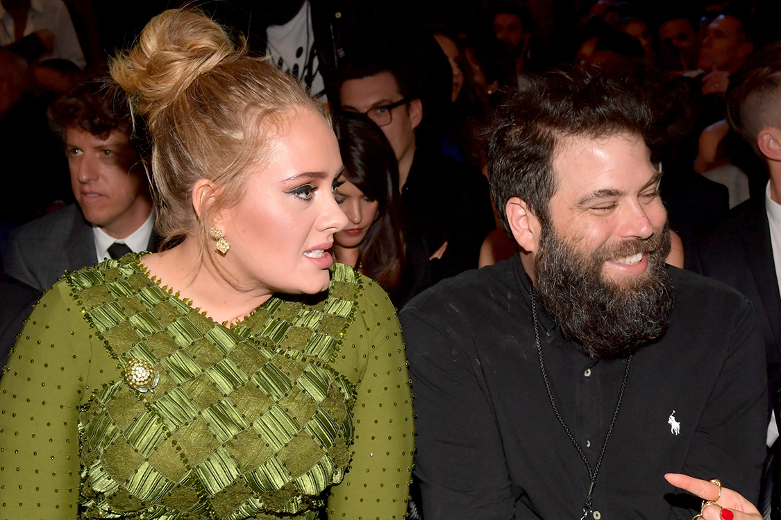 Adele está oficialmente solteira após dois anos do início do processo de divórcio