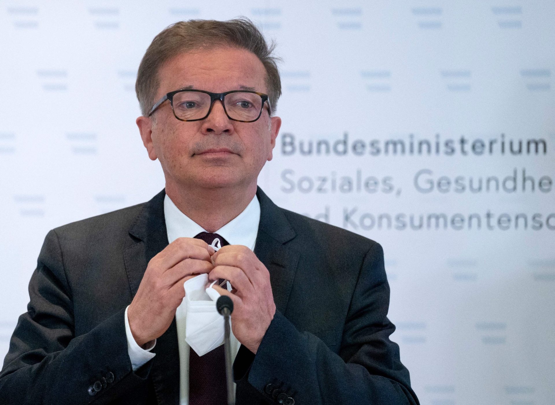 Ministro da Saúde de Áustria demite-se devido à falta de apoio na gestão da pandemia