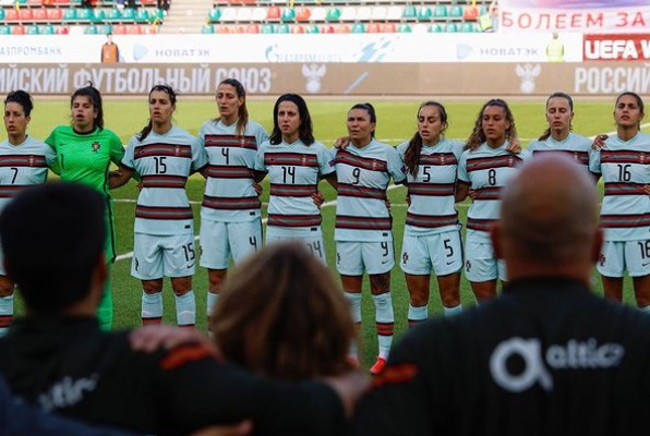 Seleção feminina de futebol falha apuramento para o Euro 2022