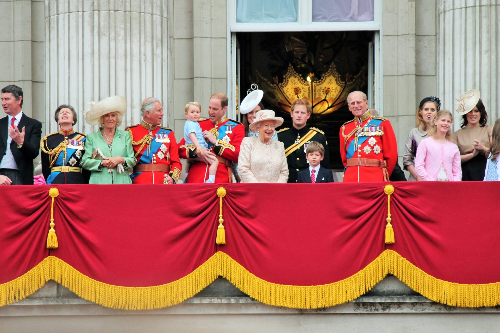 Nenhum membro da família real irá utilizar uniformes militares no funeral do princípe Philip