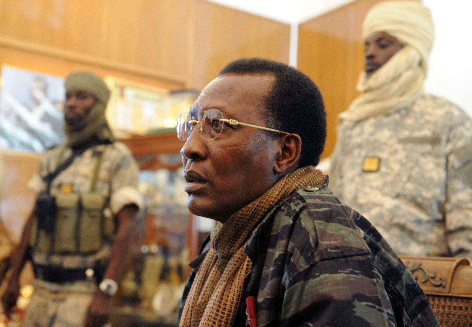 Presidente do Chade morre durante visita às tropas