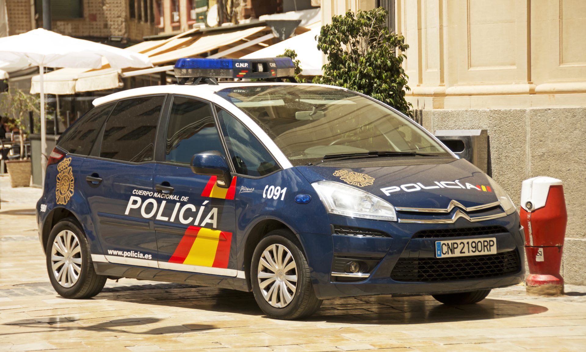 Polícia espanhola desmantela rede que roubava carros de luxo em Portugal