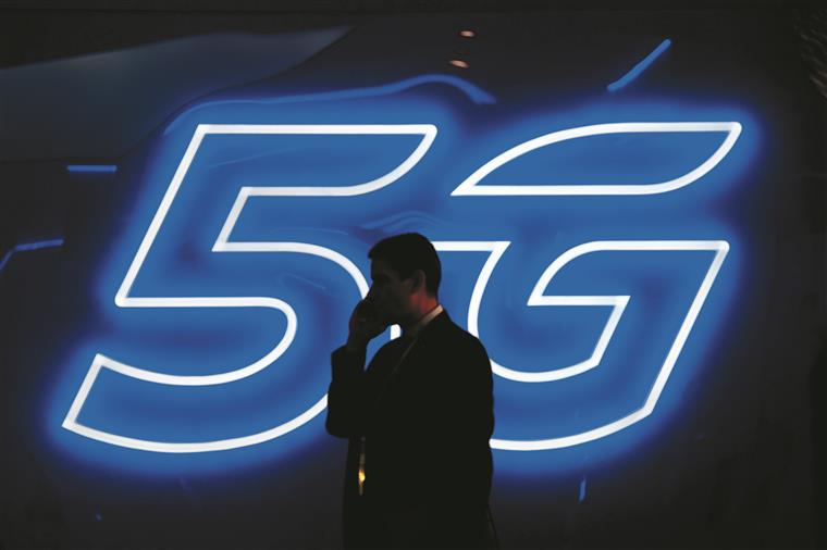 5G: melhores redes numa 1.ª fase mas nada de carros voadores