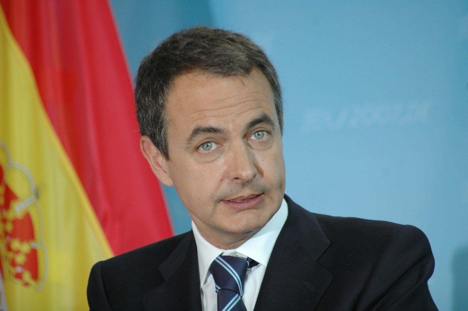Correios espanhóis intercetam carta com balas destinada a José Luis Zapatero