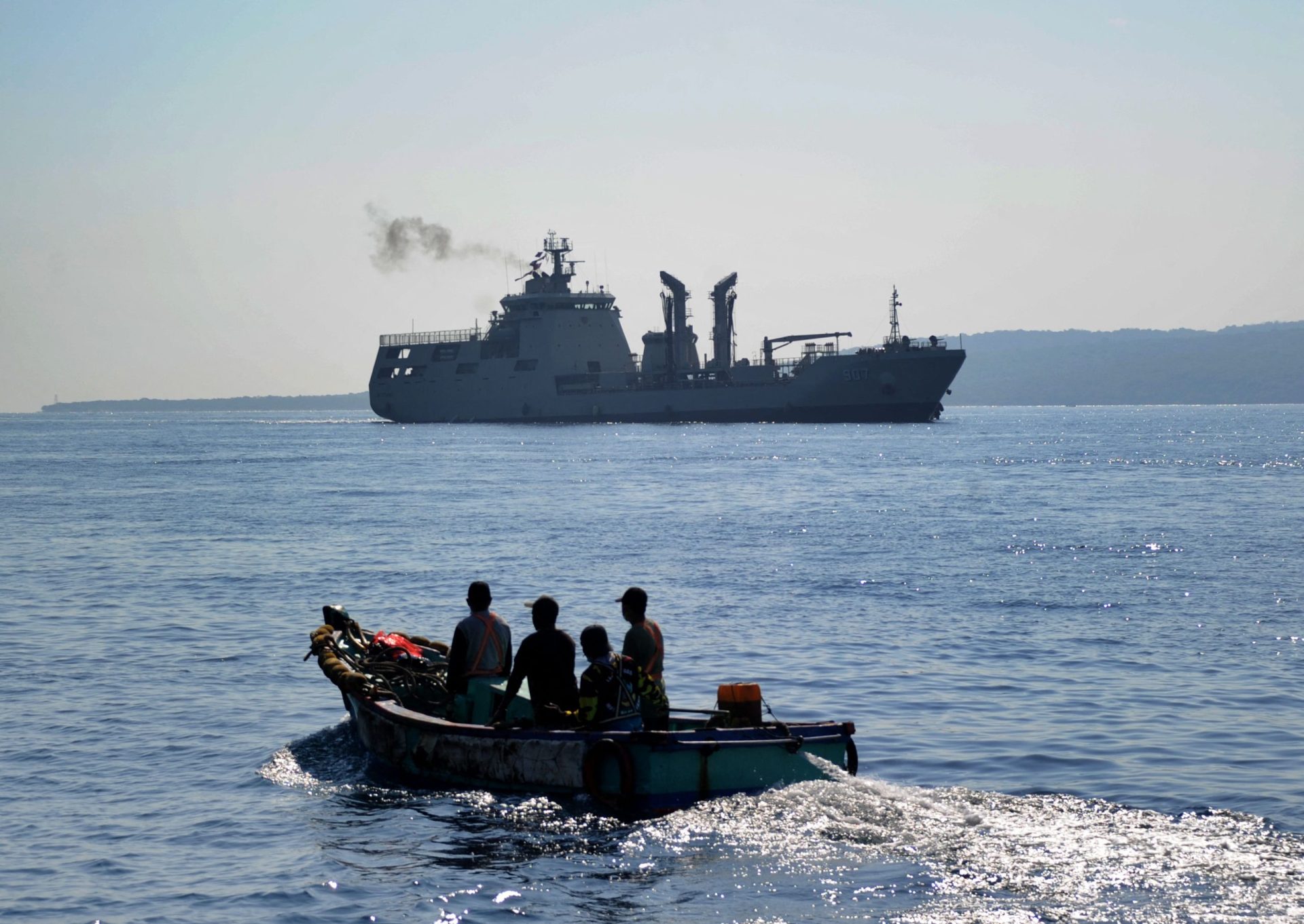 Indonésia estuda possibilidade de resgatar submarino que afundou com 53 tripulantes