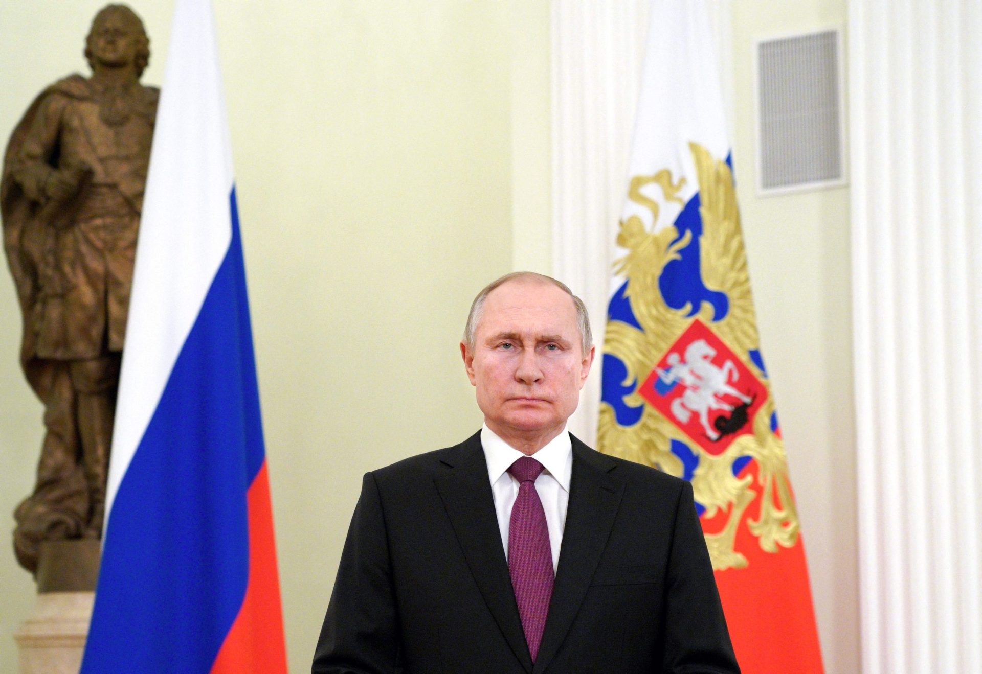 Putin assina lei que lhe poderá permitir ficar no poder até 2036