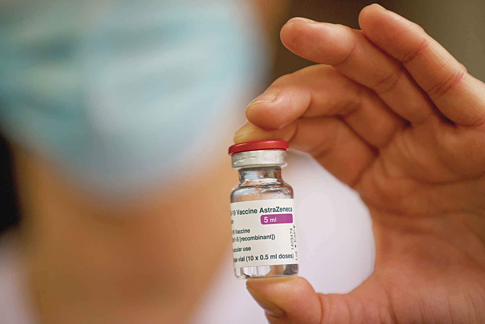 Responsável da EMA confirma “ligação” entre vacina da AstraZeneca e coágulos sanguíneos