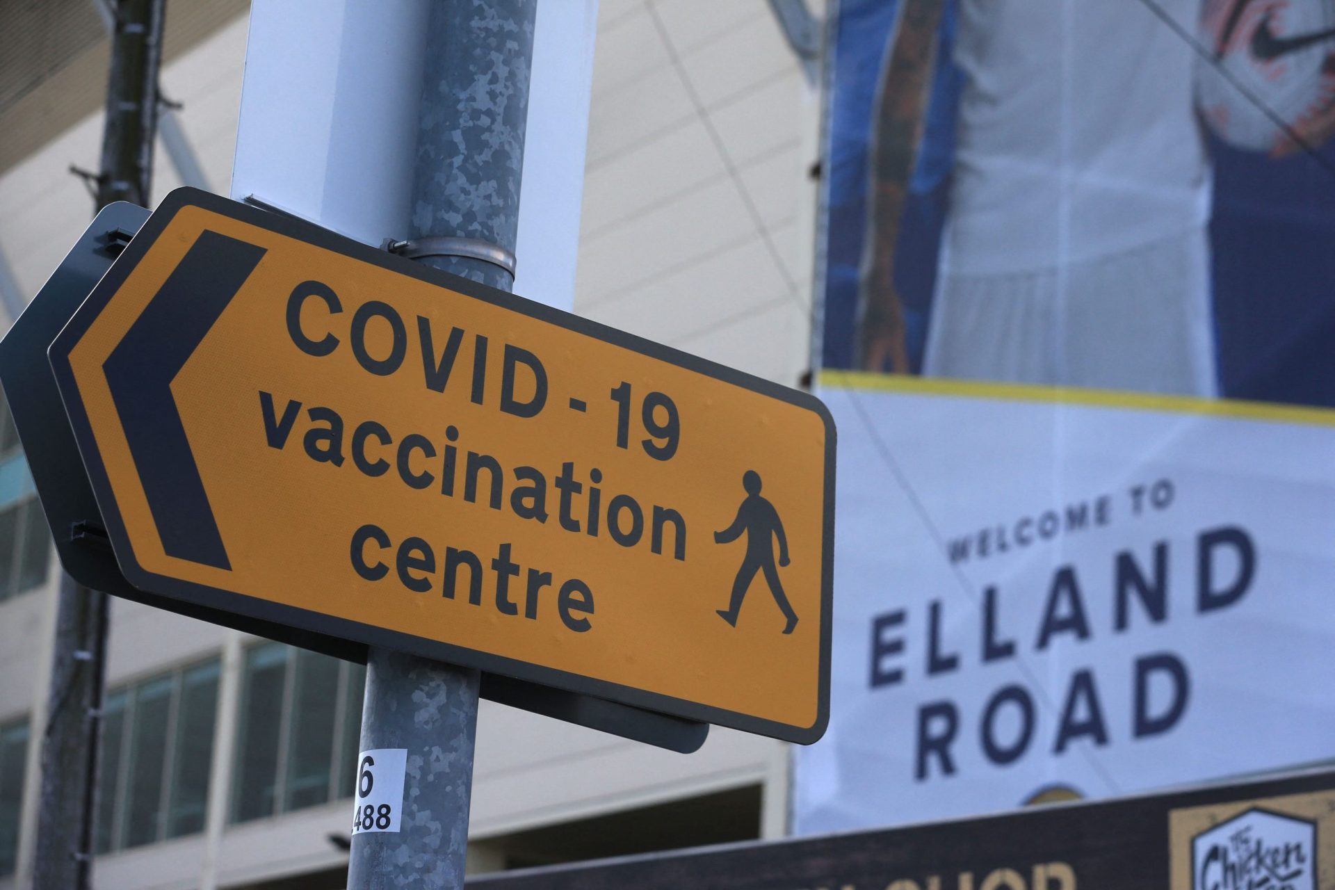 Reino Unido irá atingir a desejada imunidade de grupo contra covid-19 no dia 12 de abril