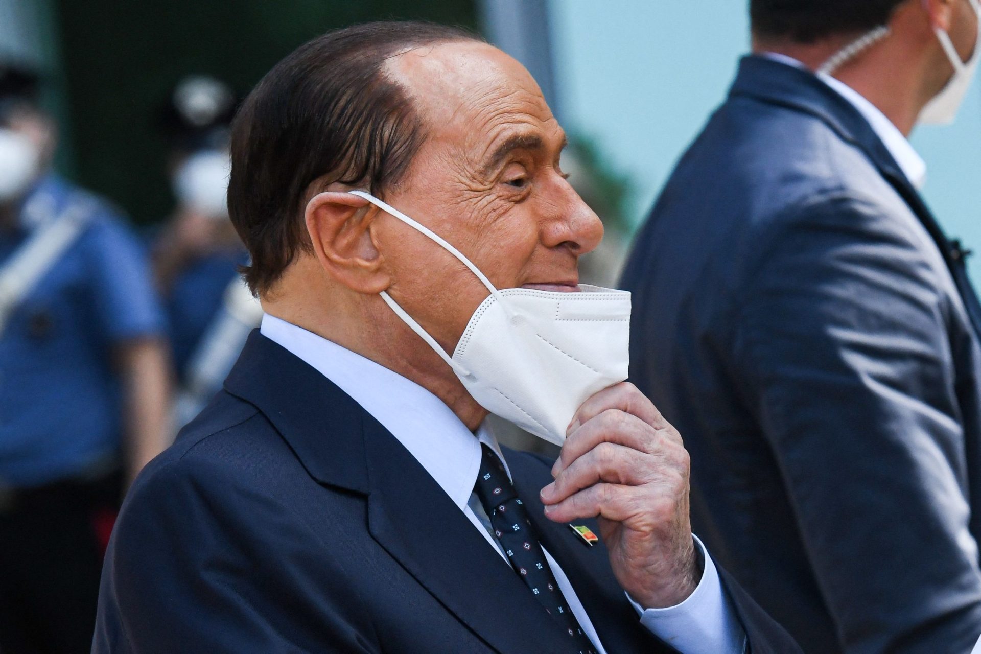 Silvio Berlusconi novamente internado