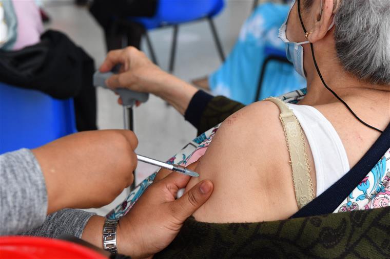 11% da população portuguesa com a vacinação contra a covid-19 completa