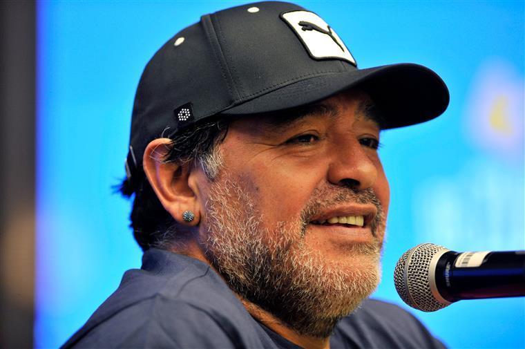 Justiça argentina acusa sete profissionais de saúde pela morte de Maradona