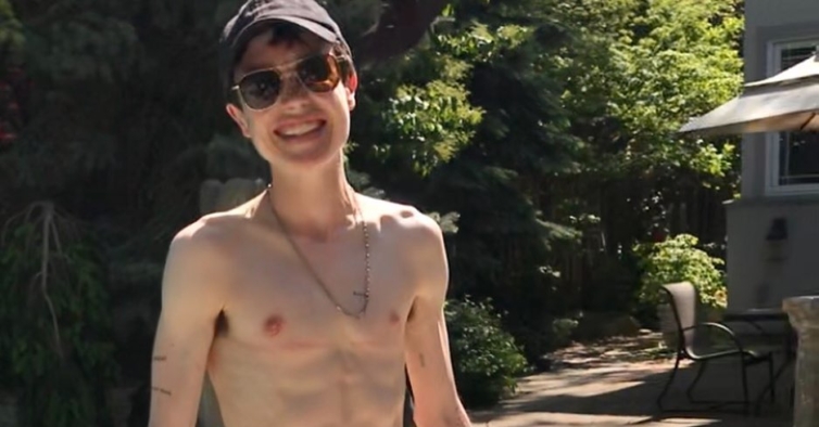 Elliot Page mostra o corpo pela primeira vez após assumir-se como transgénero