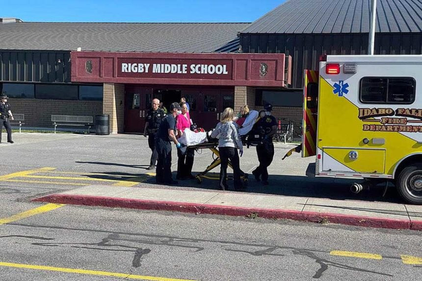 Aluna do 6.º ano fere a tiro dois colegas e um funcionário numa escola nos EUA
