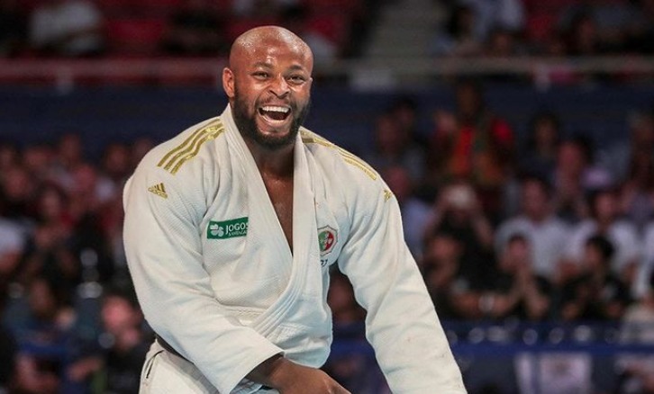 Judoca Jorge Fonseca garante medalha para Portugal após apuramento para final