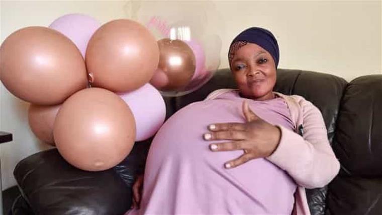 Mulher sul-africana que disse ter dado à luz 10 bebés internada numa ala psiquiátrica