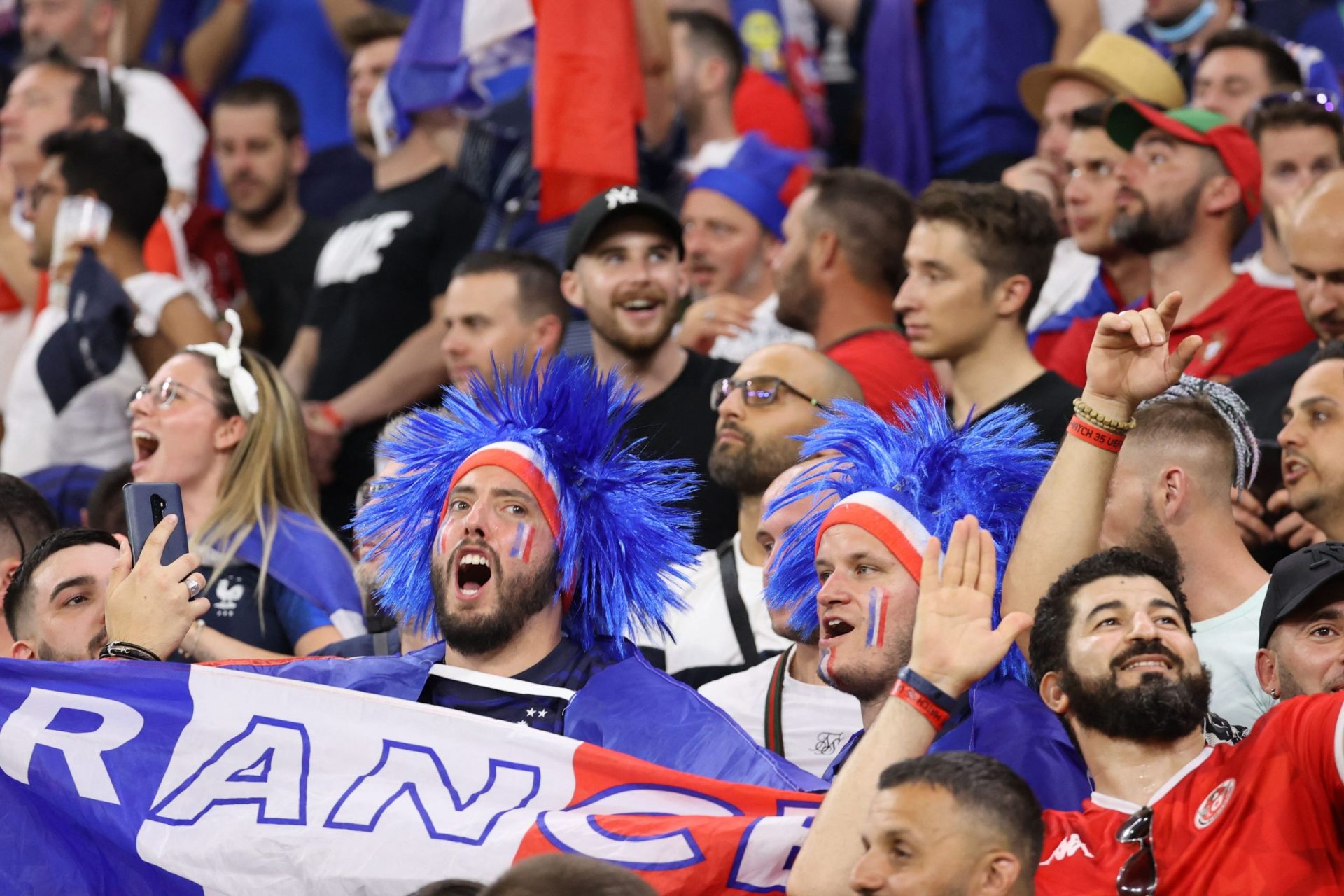 Seis franceses foram ver o jogo Hungria–França em… Bucareste em vez de Budapeste