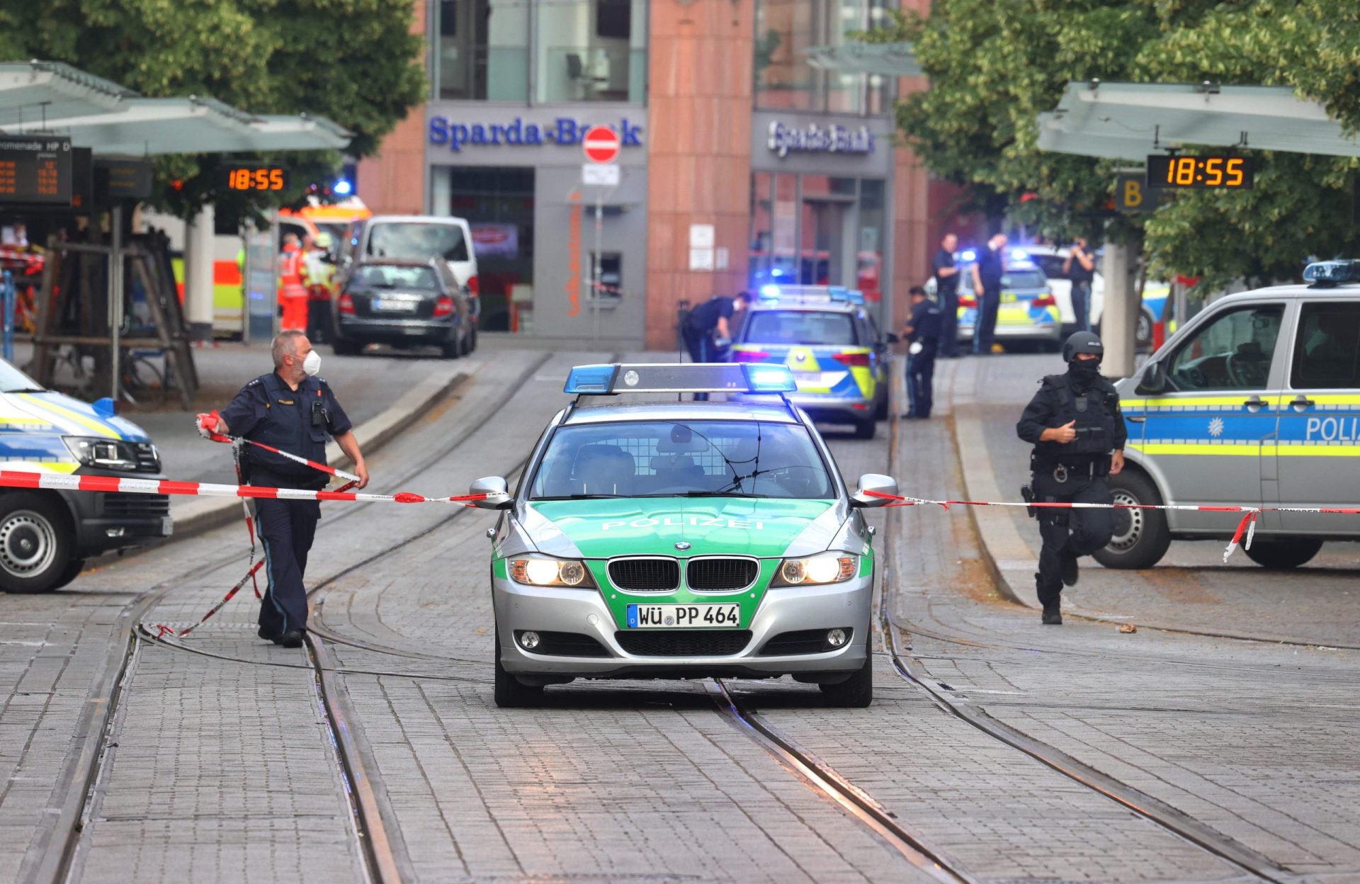 Ataque com faca na Alemanha faz pelo menos três mortos e vários feridos