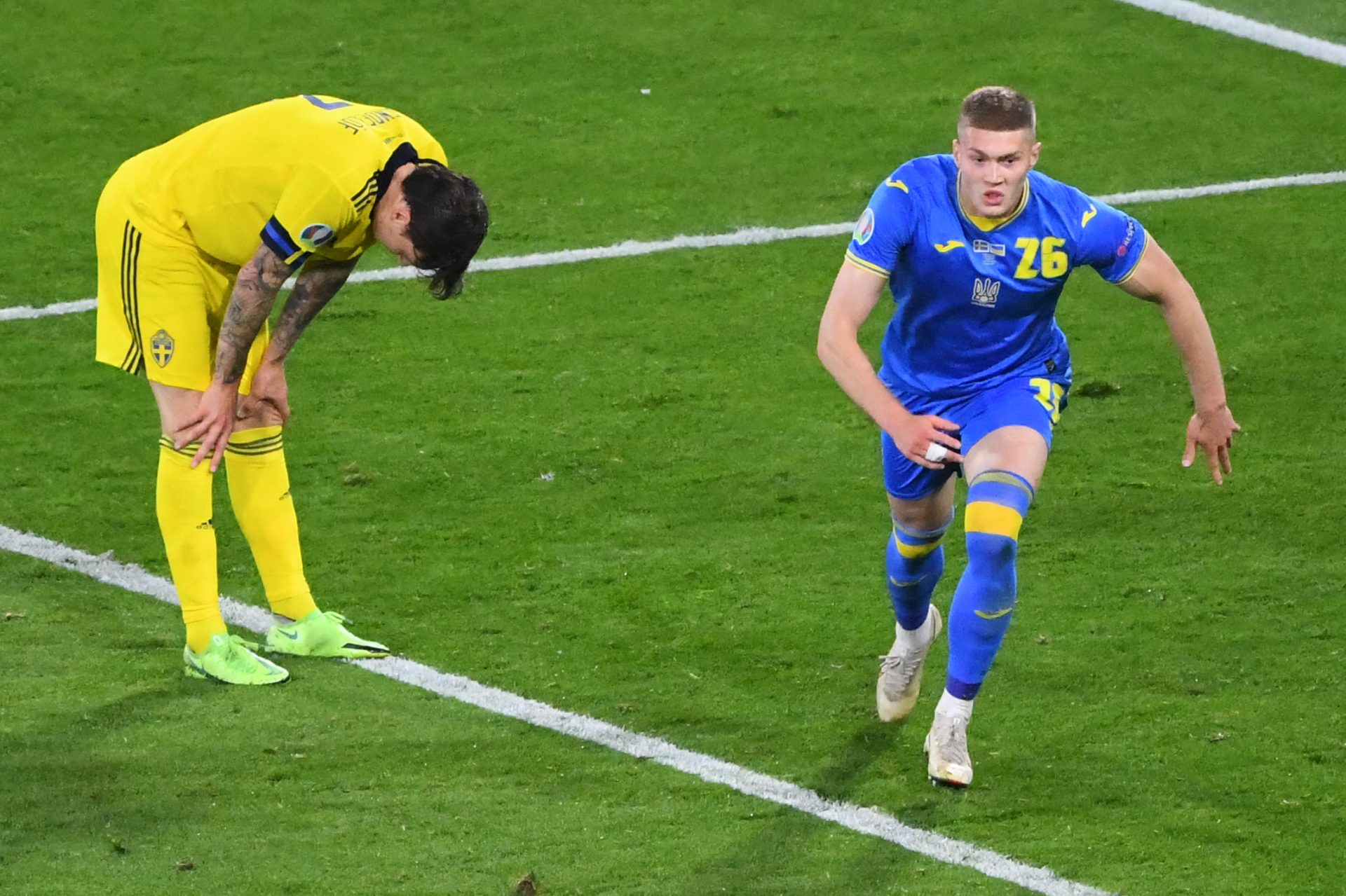 Até ao último minuto, Ucrânia vence Suécia e enfrenta Inglaterra nos quartos-de-final do Euro’2020
