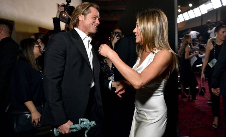 Jennifer Aniston ajuda Brad Pitt a seguir em frente