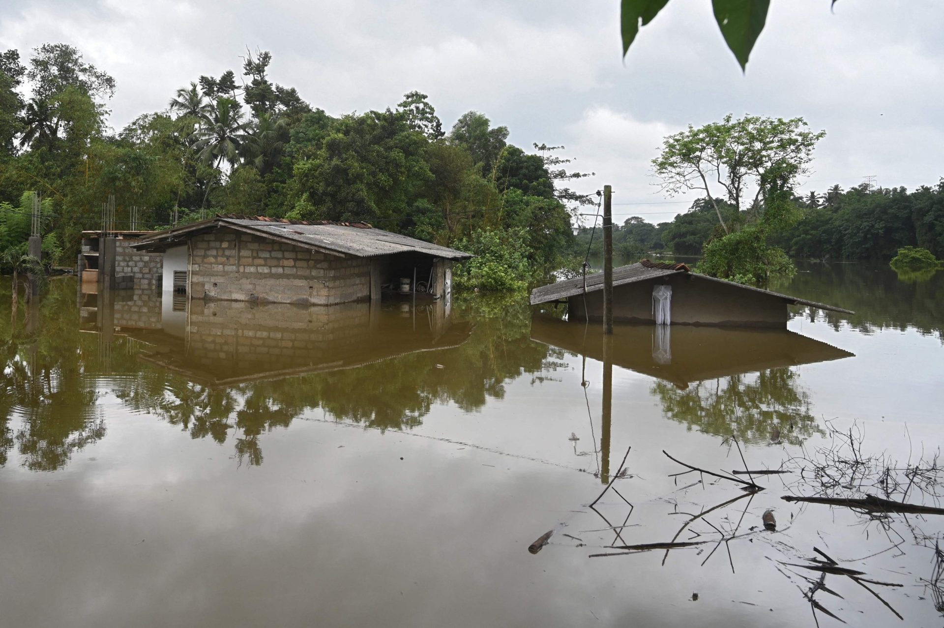 Chuvas de monções provocam 14 mortes e dois desaparecidos no Sri Lanka