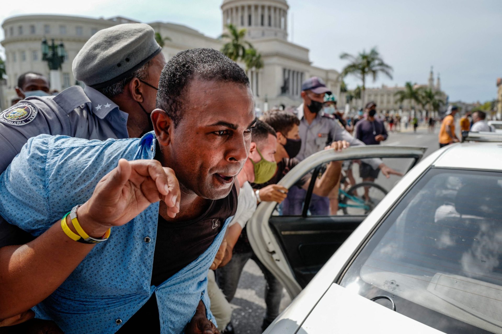 PSD apresenta voto de condenação pela repressão nas manifestações em Cuba