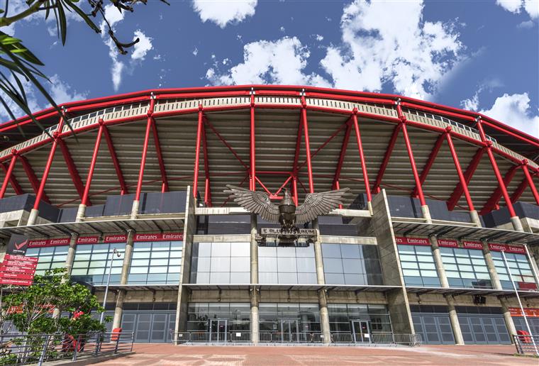 Benfica contra venda de ações da SAD a Textor