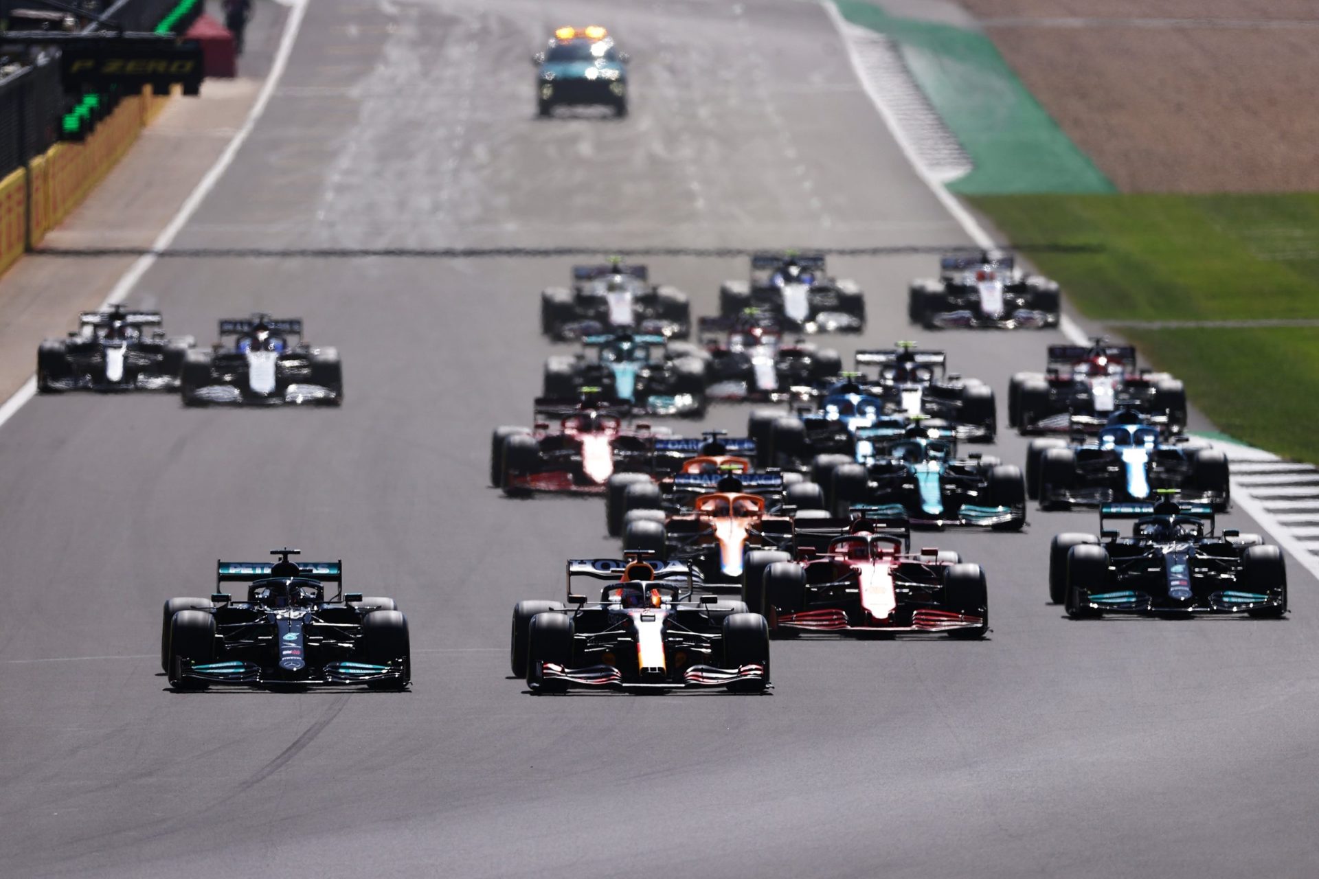 Hamilton vence GP da Grã-Bretanha apesar de penalização de 10 segundos