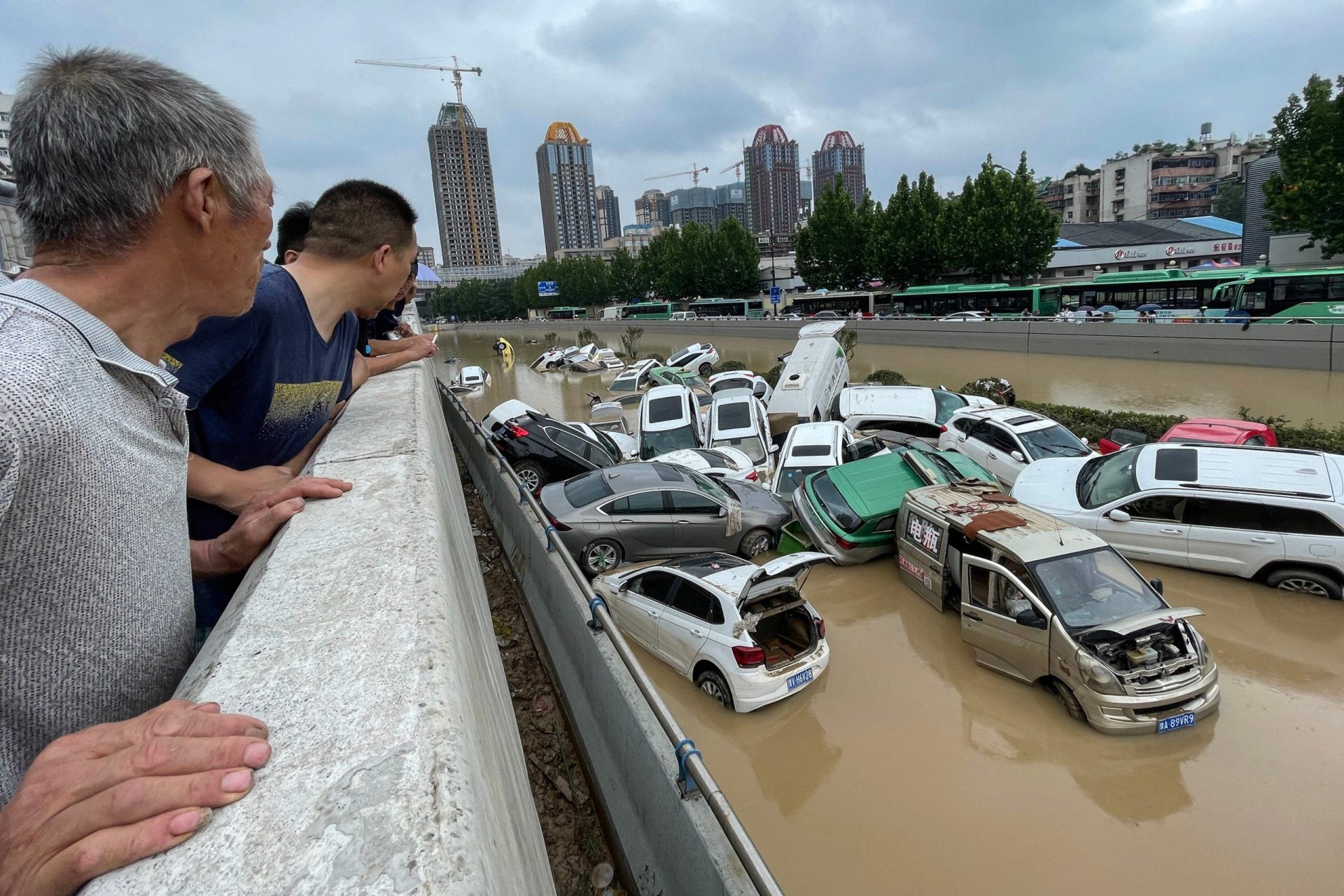 Inundações na China já fizeram pelo menos 25 vítimas mortais