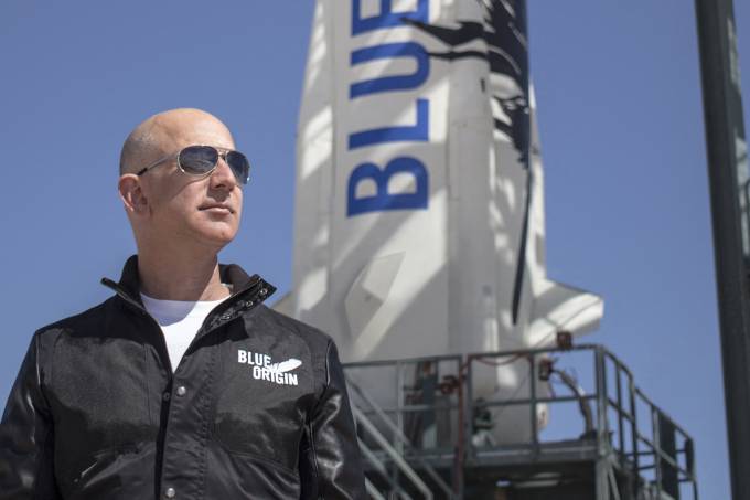 Bezos oferece-se para não cobrar despesas à NASA na corrida à Lua