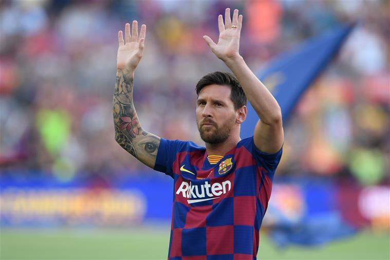 Messi no PSG com contrato de dois anos, avança imprensa espanhola